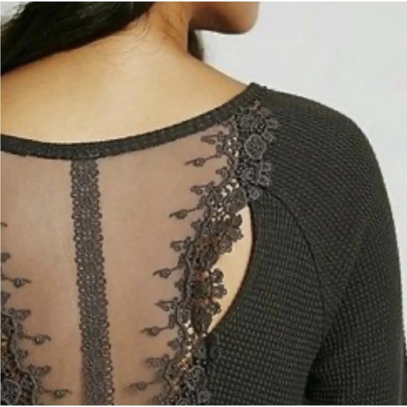 FREE PEOPLE Bon Bon Lace Back Waffle Knit Thermal Top Size Medium - Picture 2 of 7